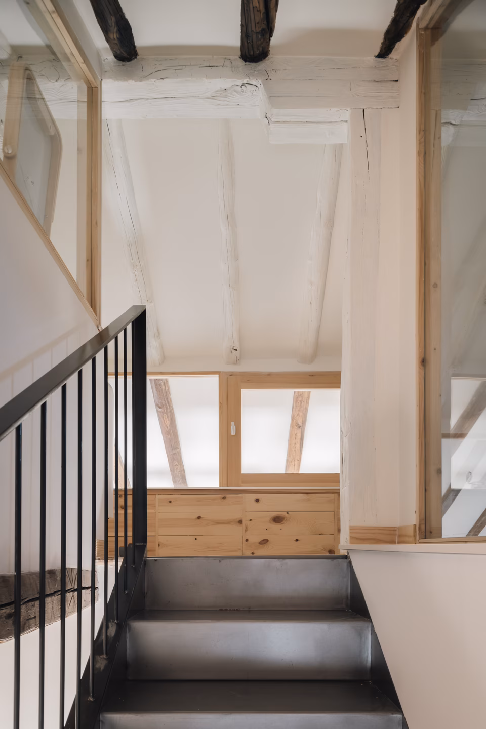 8_RdA5. Escalera acero inoxidable pulido